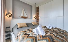 Waterlane Island - Riverview Pool, Spa, Gym & Parking By Downtown Apartments